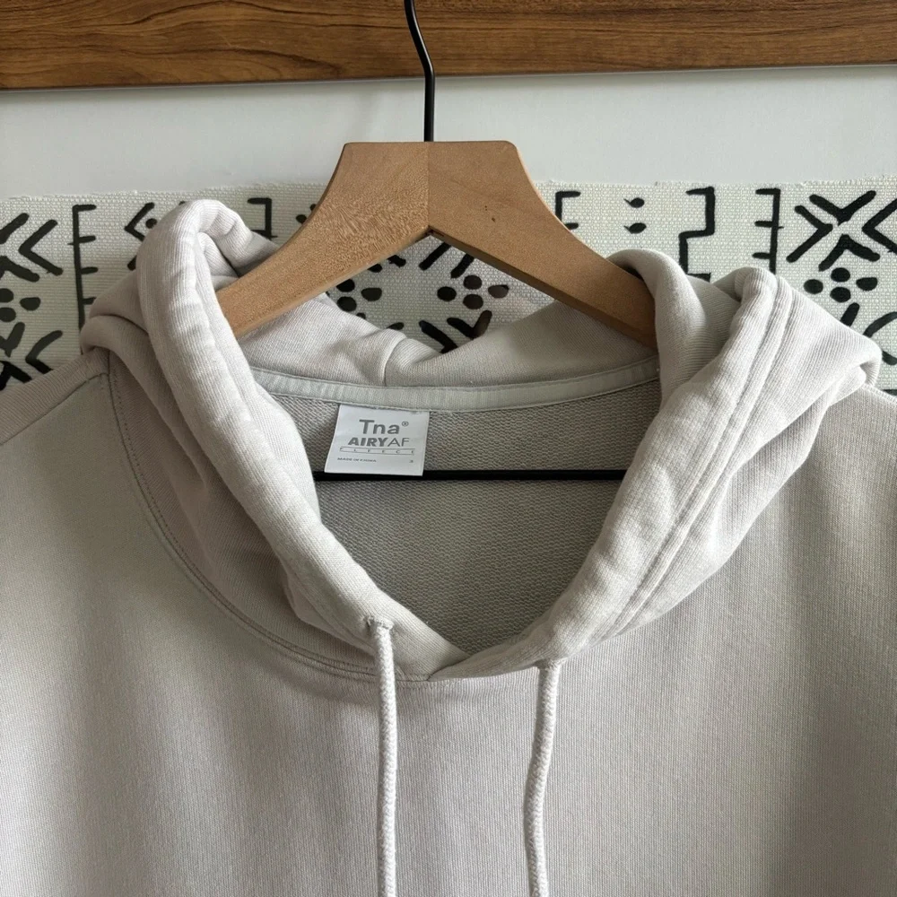 Aritzia l TNA‎ AiryAF Fleece Hoodie